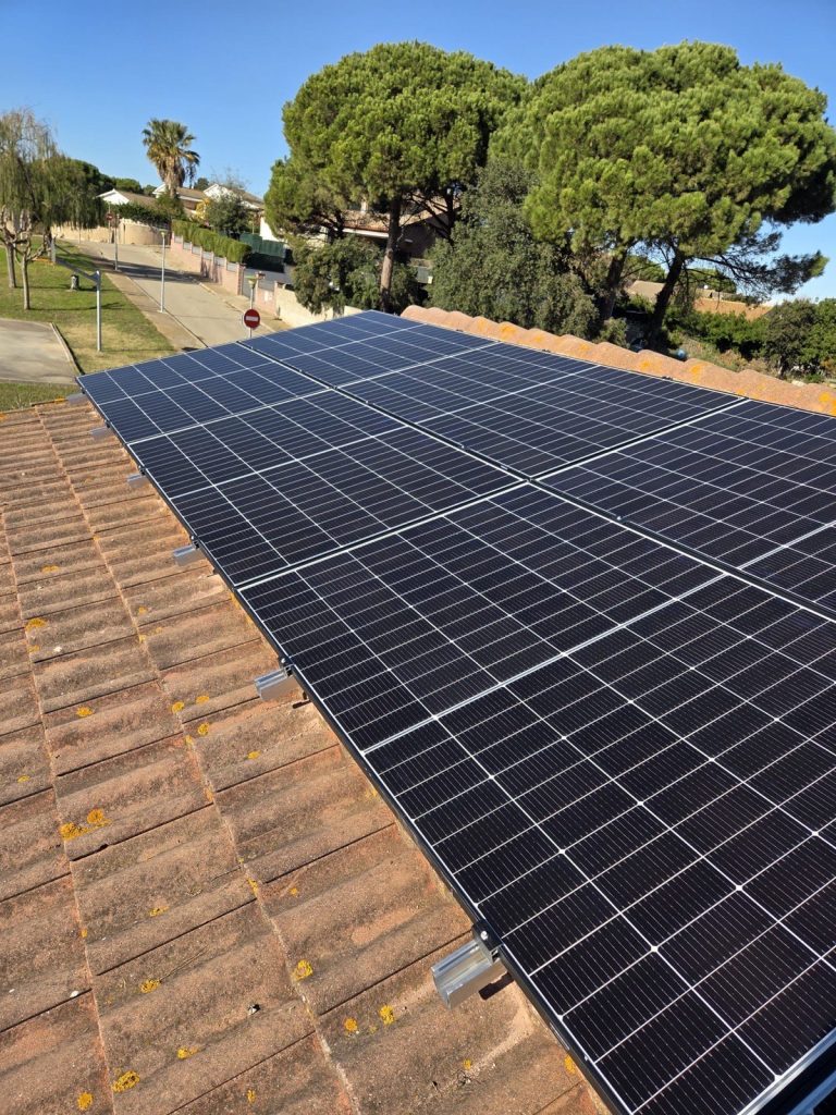 Instalación de placas solares de SICO Energía
