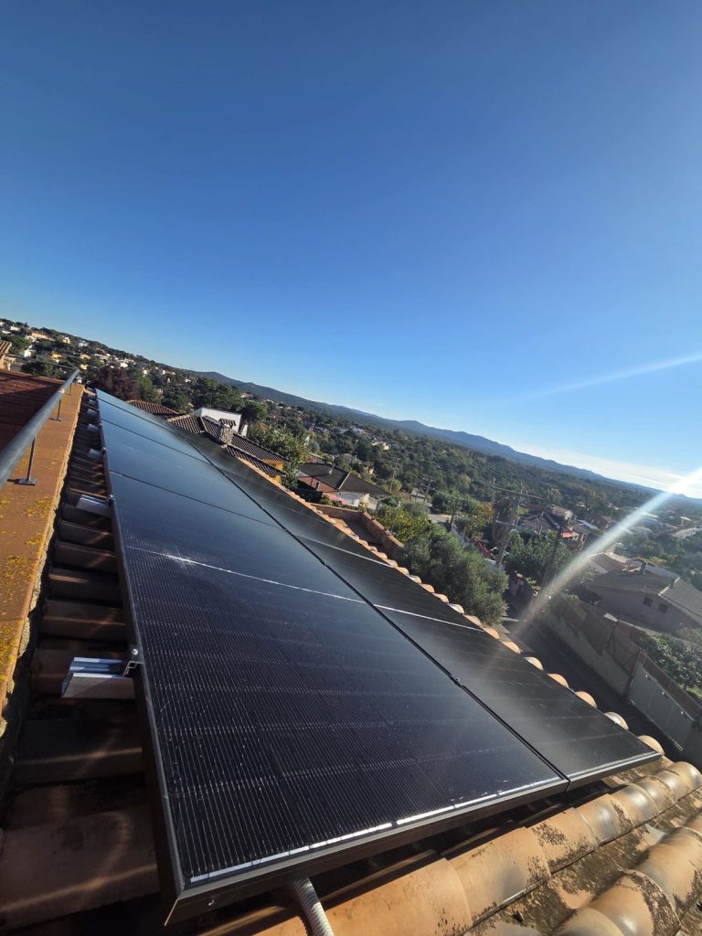 Instalación de placas solares de SICO Energía