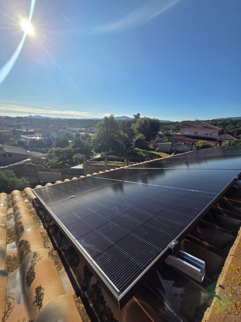 Instalación de placas solares de SICO Energía