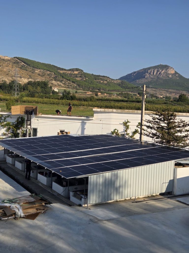 Instalación de placas solares de SICO Energía